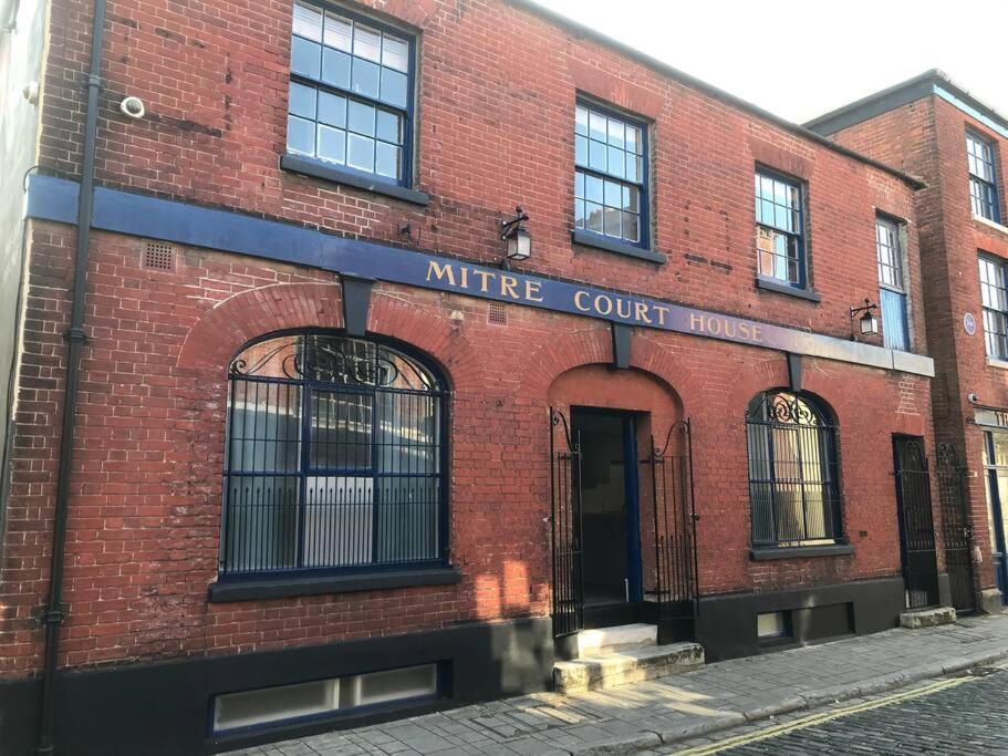 Mitre Court House, Beautiful Large Listed Building * Portsmouth